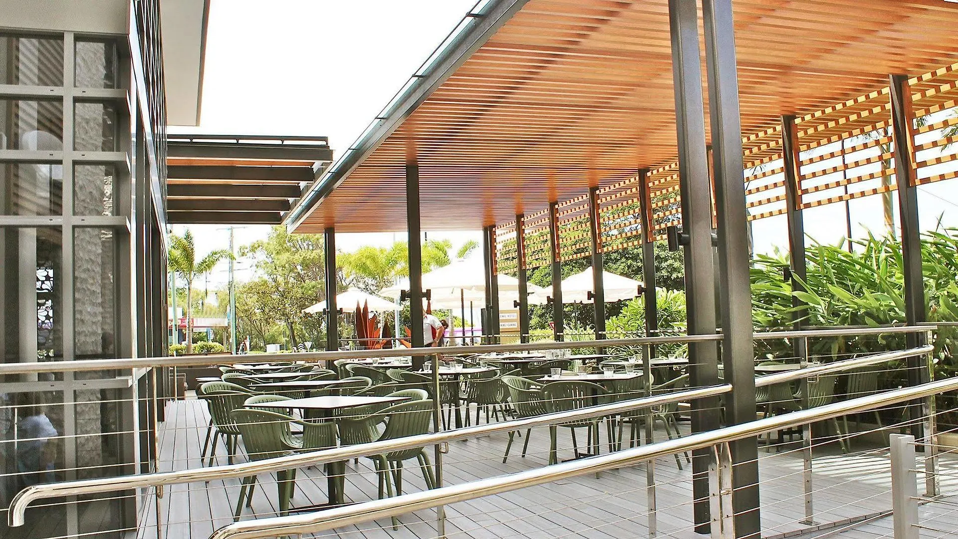 Lejlighedshotel Oaks Redcliffe Mon Komo Suites