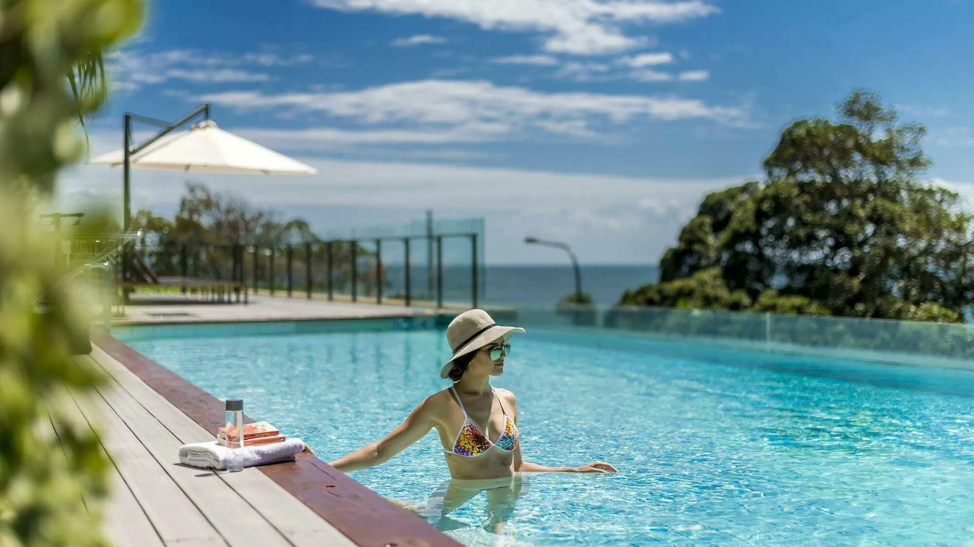 Oaks Redcliffe Mon Komo Suites